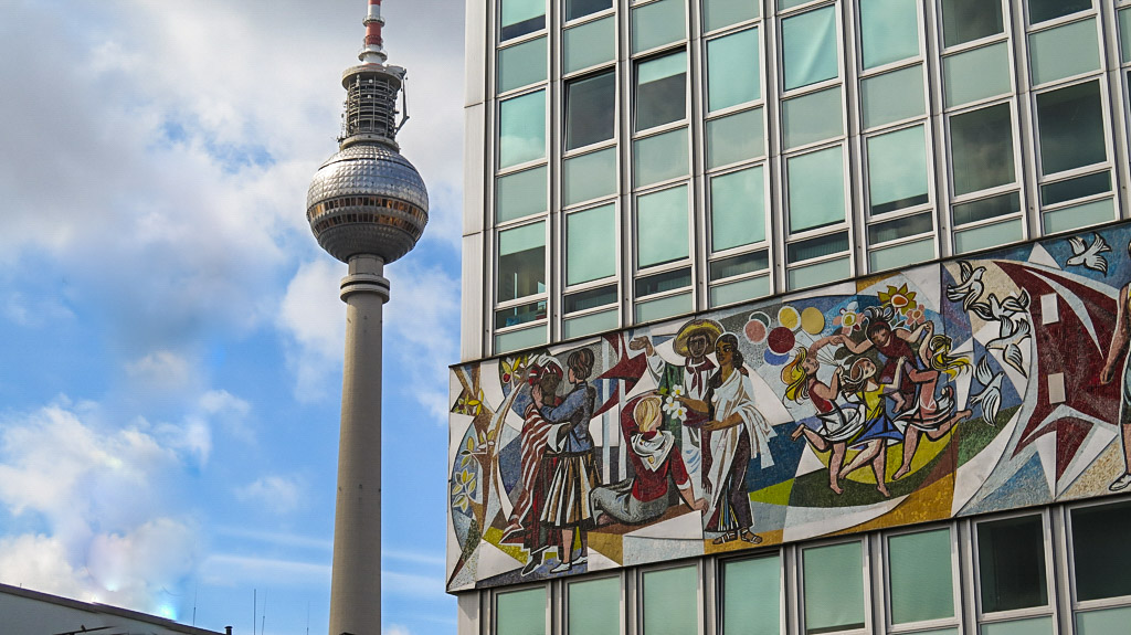 Mosaik Haus des Lehrers und Fernsehturm Alexanderplatz