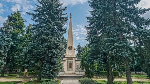 Sowjetischer Ehrenfriedhof Baruth / Mark © Berlins Taiga - Dein Ausflugsbegleiter in die sowjetische Geschichte