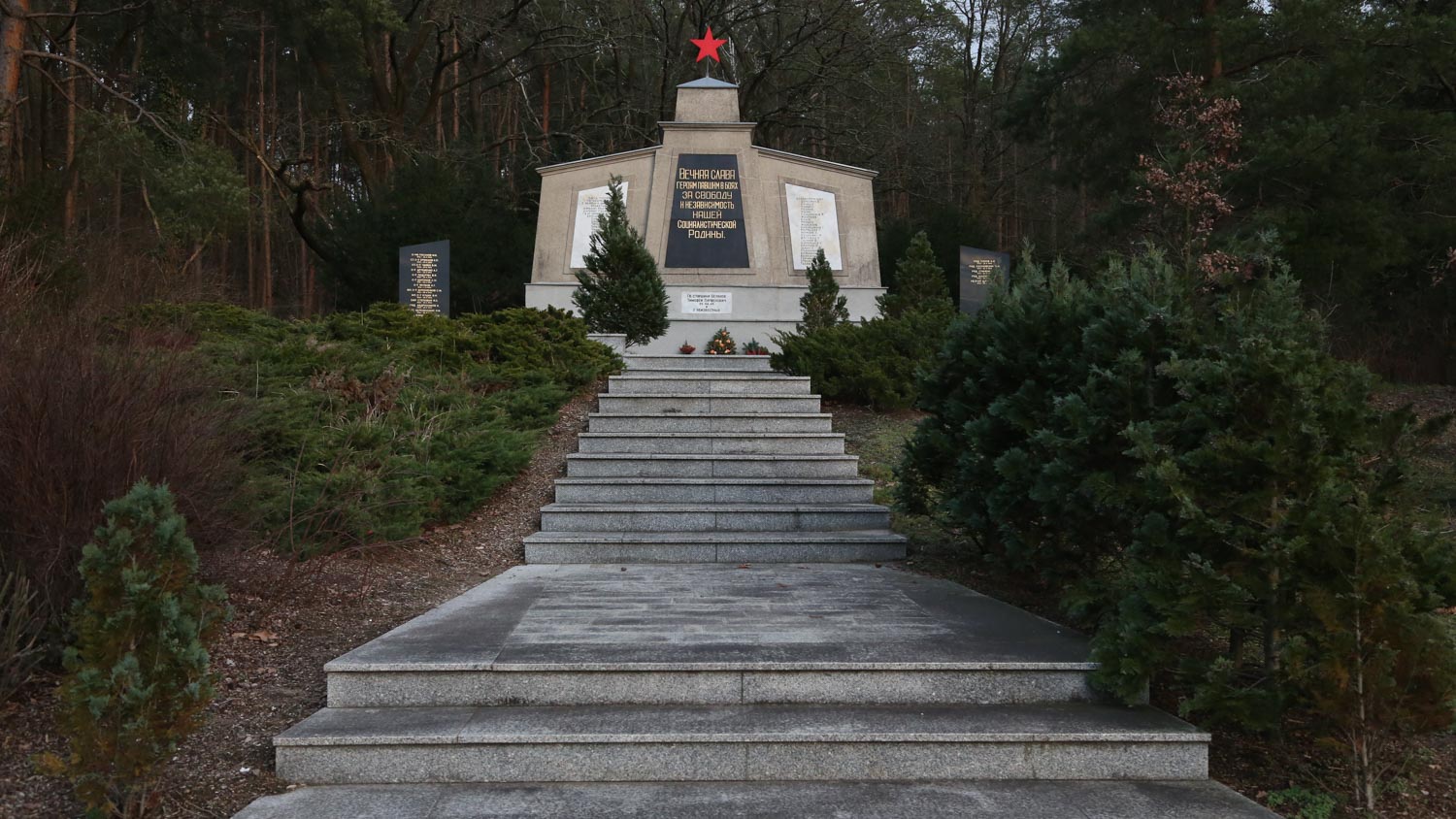 sowjetischer ehrenfriedhof grünheide mark bei berlin
