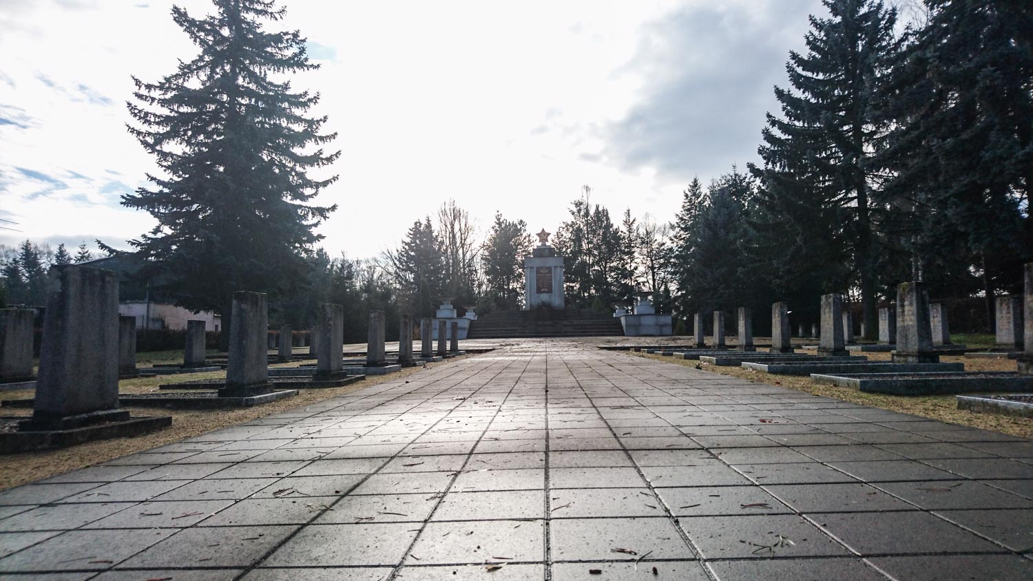 sowjetischer ehrenfriedhof schönewalde (elbe-elster)
